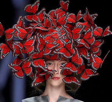 Alexander McQueen Exhibition international student bloggers