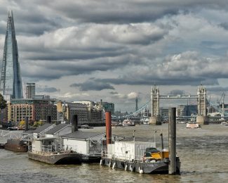 Walking in London - International student bloggers