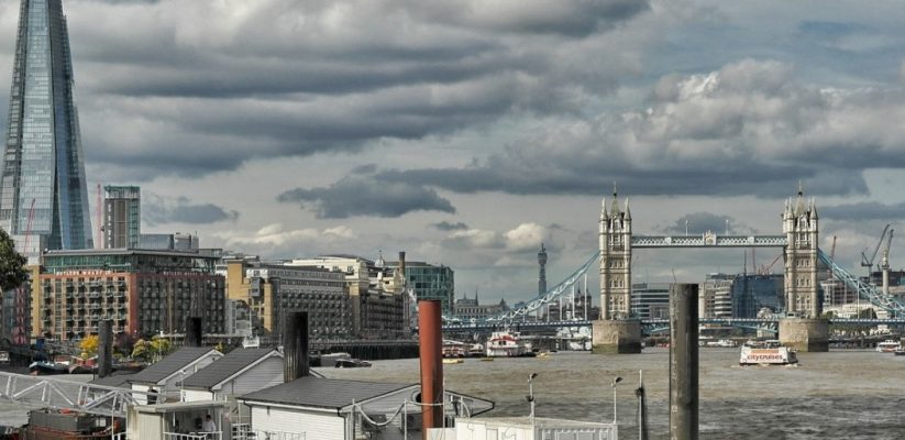 Walking in London - International student bloggers