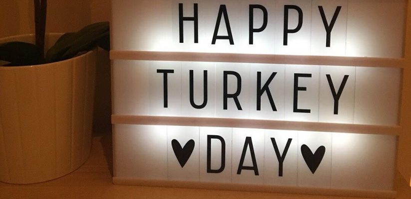 friendsgiving international student bloggers